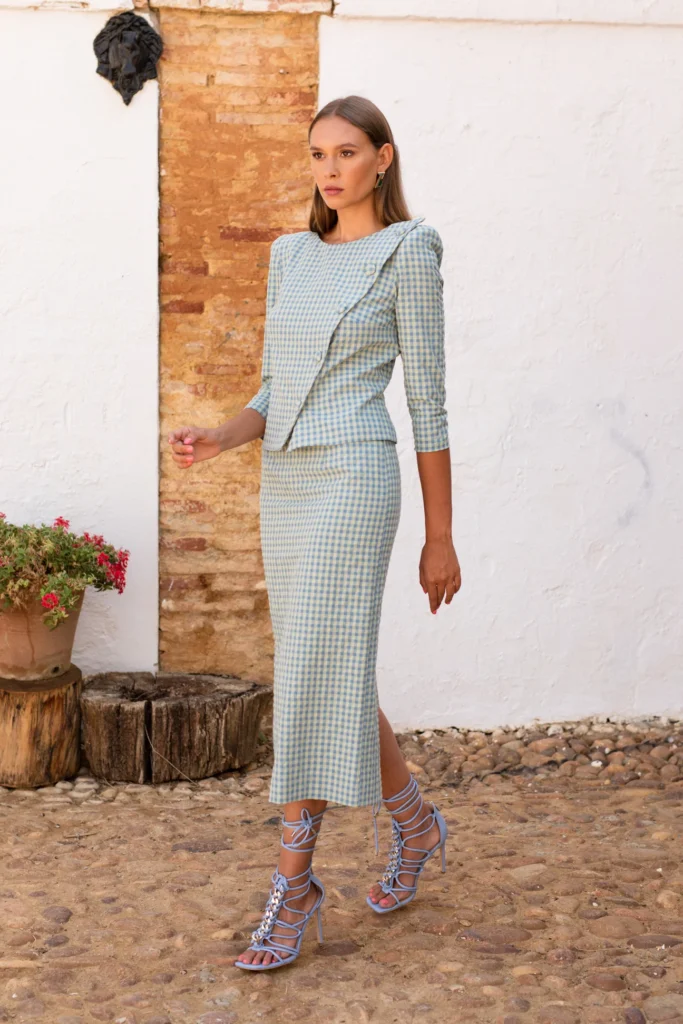 Looks de Invitada: conjuntos perfectos para cada ocasión 5 conjunto invitada boda vichy verde frida 1296x