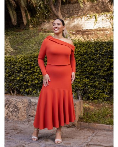 conjunto-de-invitada-con-falda-midi-y-escote-asimetrico-eliria