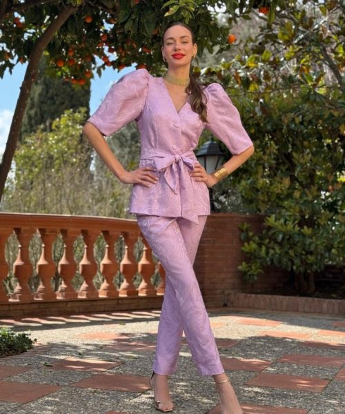 conjunto-de-top-y-pantalon-con-manga-abullonada conjunto-de-top-y-pantalon-con-manga-abullonada