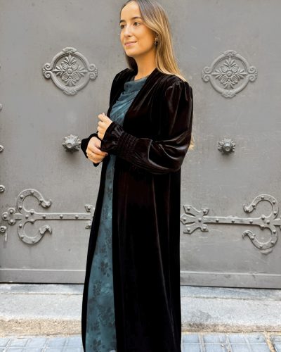 kimono-de-terciopelo-negro-para-invitada