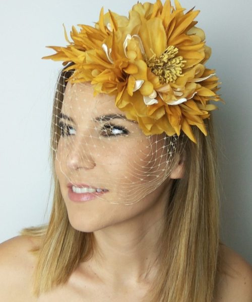 tocado-de-flor-con-velo
